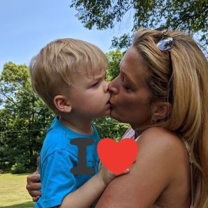 Meet your Posher, Roxanne